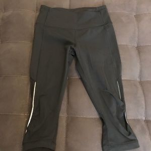 Black Crop Lululemon leggings